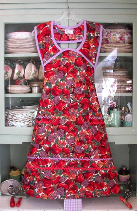 1940 apron Apples and Flowers